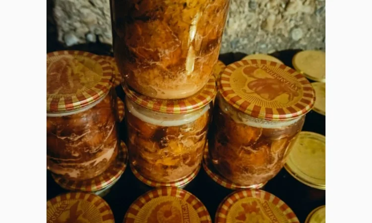 Тушенка з м'яса кози, домашня, автоклавна, по госту, 0.5л - фото № 1