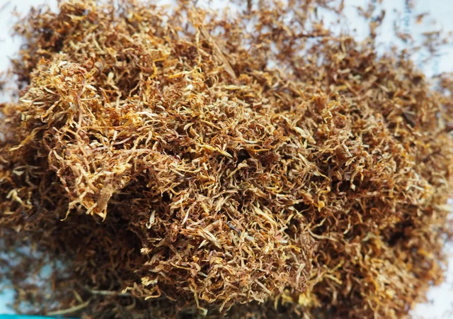 Большой выбор фабричных табаков: CAMEL - фото № 2