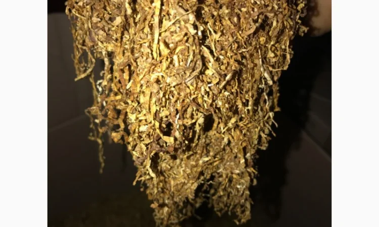 Фабричный курительный табак Смесь Вирджинии голд и Вирджинии - фото № 1