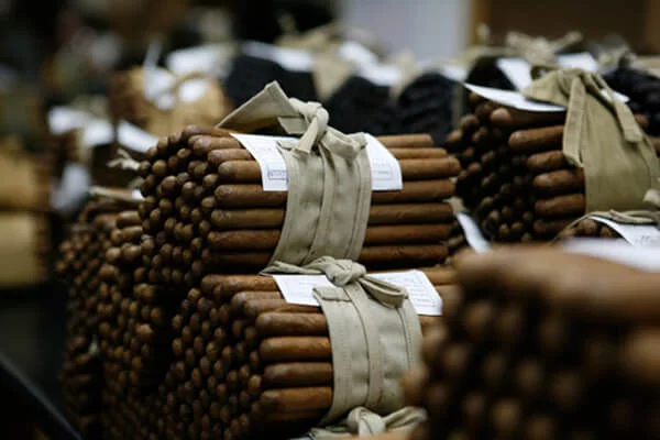 Табак сигаретный  для сигарет 1 кг. Сигарная обрезь. Пресованые табаки - фото № 1