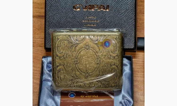 Латунный фирменный портсигар - фото № 1