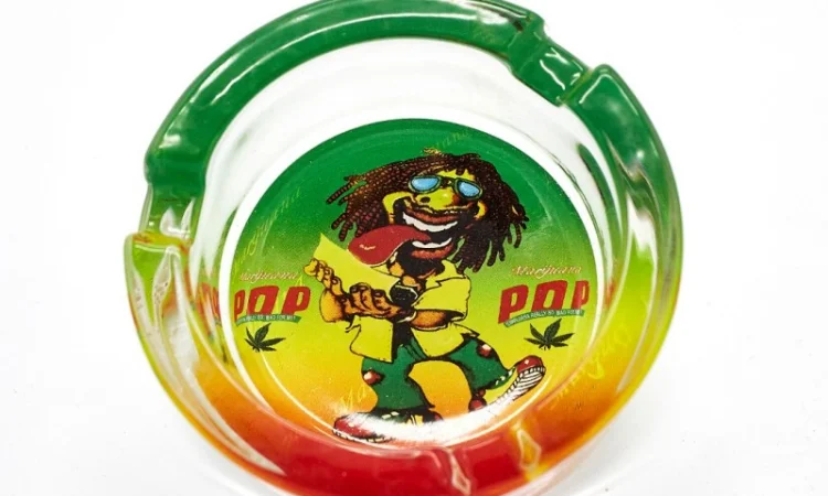 Попільничка скляна Растаман 6-1561 - фото № 1