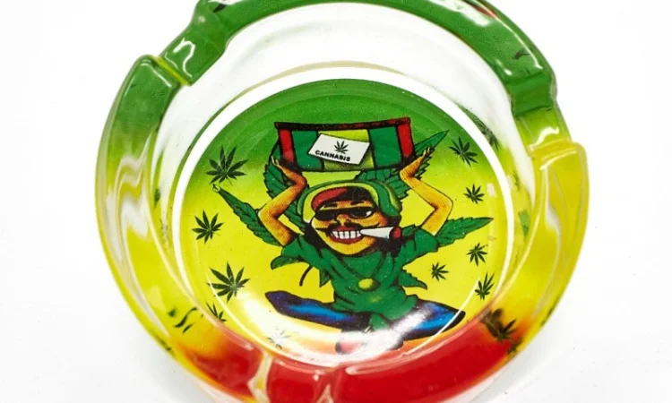 Попільничка скляна Растаман 6-1561 - фото № 3