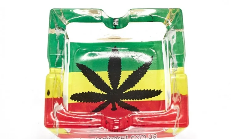 Попільничка скляна Лист конопель 6-1562 - фото № 1