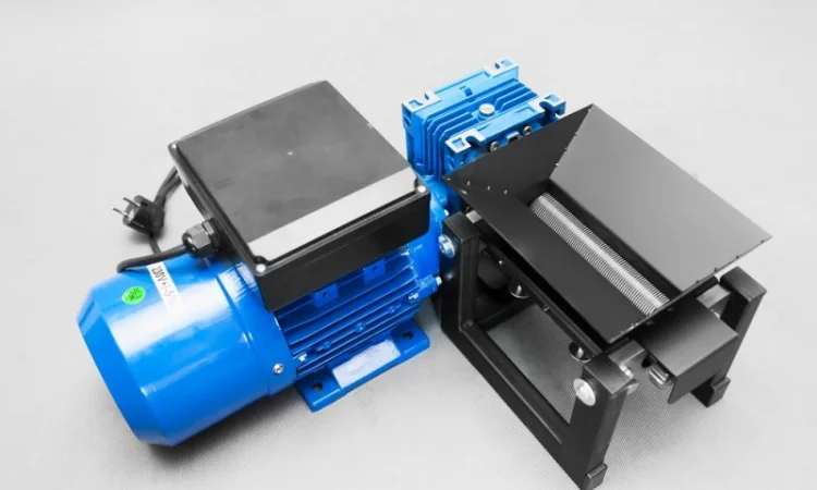 Табакорезка, Машина для резки листьев табака, чая, травы нарезка от 0.5 до 8 мм - фото № 6