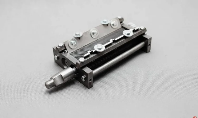 Табакорезка робочая часть для резки листьев табака, чая, травы нарезка 0.8-6мм - фото № 1