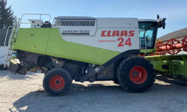 Аренда зерноуборочных комбайнов Клаас Лексион 600 на сою - фото № 2