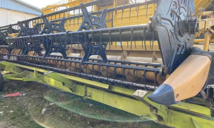 Аренда зерноуборочных комбайнов Клаас Лексион 600 на сою - фото № 3