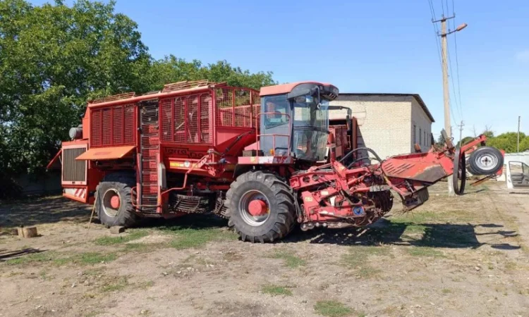 Надаємо послуги бурякозбиральними комбайнами Holmer - фото № 3