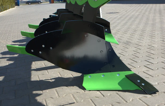 Продам навісний двохкорпусний плуг 2*30 - фото № 1