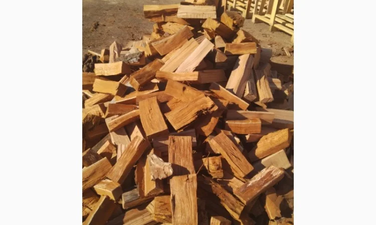 Колоті дрова дуба - фото № 1