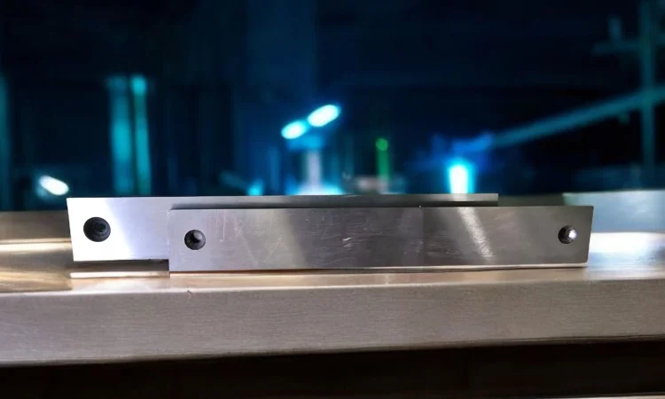 Плоский двосторонній ніж для пакувального верстата - фото № 1