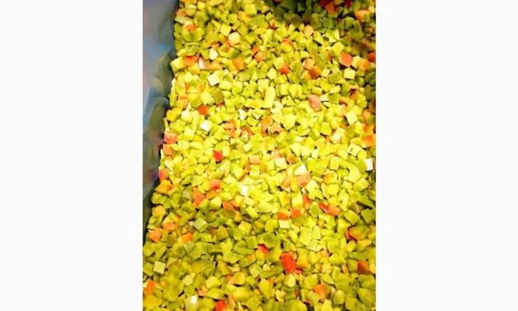 Продаж замороженого перцю меланж 10х10 кубік - фото № 5