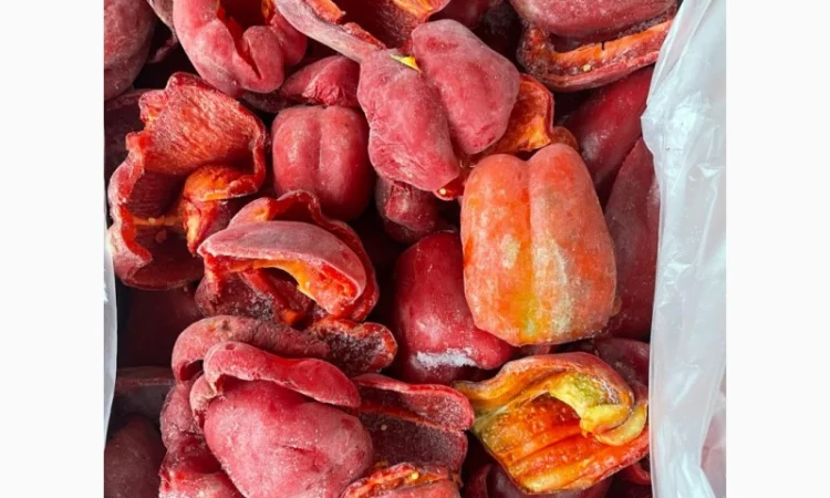 Продаж мороженого перцю в різних варіантах - фото № 2