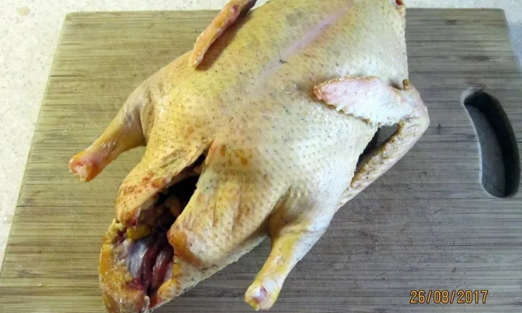 Тушка молодой утки с нежным мясом - фото № 1