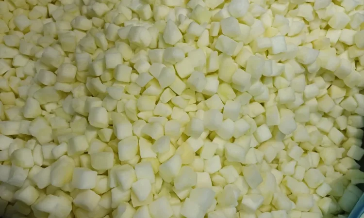 Продам яблуко без шкірки швидкозаморожене кубик 10×10 - фото № 2