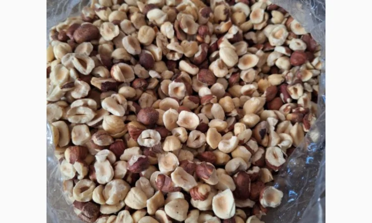 Продам половинки горішків фундука сорт Тонда Ді Джиффані. Завакумований пакет 5кг - фото № 2