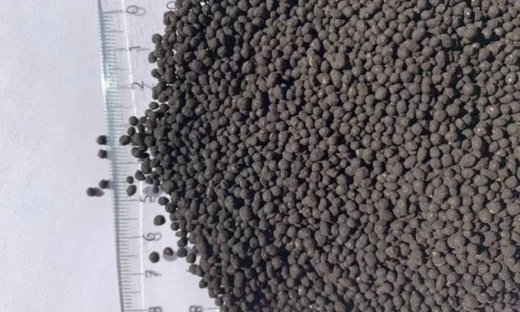 Курячий послід гранульований (N-P-K 4-3-3) - Органічне добриво в гранулах - фото № 1