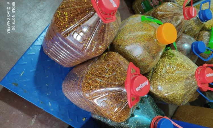 Продається різнокольоровий пилок, 180 кг - фото № 2