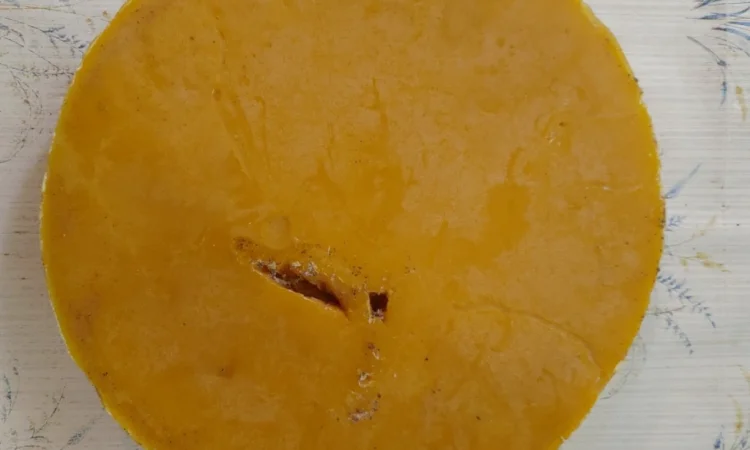 Продается пчелиный воск разных цветов - фото № 1