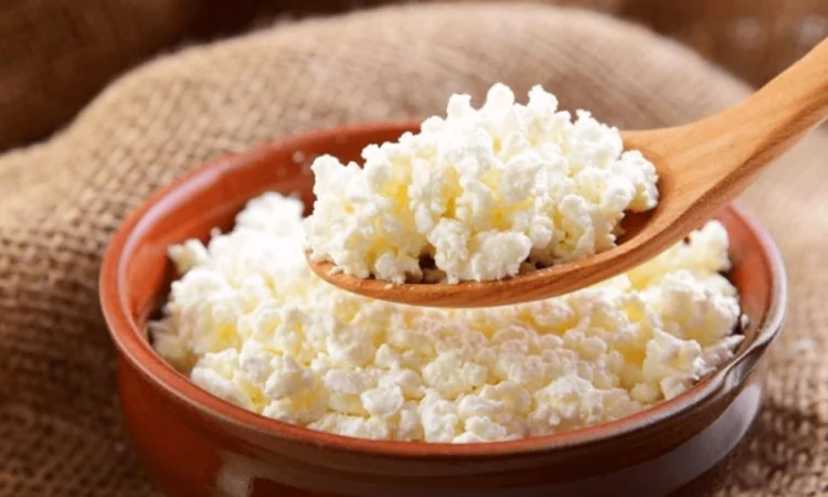 Натуральный Творог жирностью 9% и 0% ТМ "Milk Farm" - фото № 1