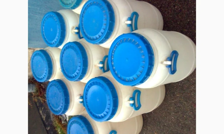 Продается пластиковая фляга (бидон) на 30 л для пищевых жидкостей - фото № 2