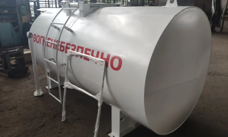 Металлический резервуар 5000л для дизельного топлива и бензина - фото № 7