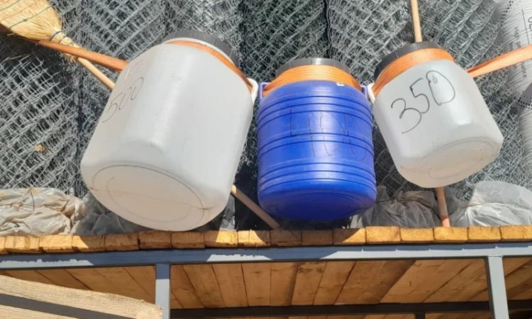 Еврокубы и канистры в продаже - фото № 4