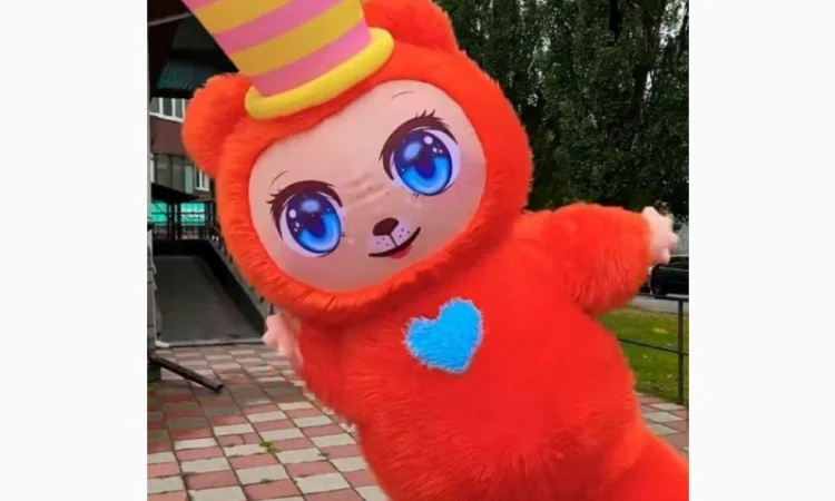 Надувний костюм Лабуба з вентилятором для вашого бізнесу - фото № 3