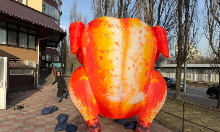 Надувна мобільна реклама для залучення покупців 3.4 м - фото № 13