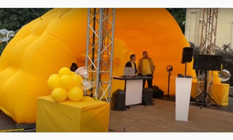 Надувна палатка-тент для вуличного маркетингу - фото № 9