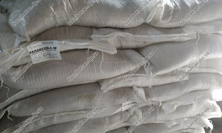 Добавка для бетона С-3Р - пластификатор 25 кг - фото № 3