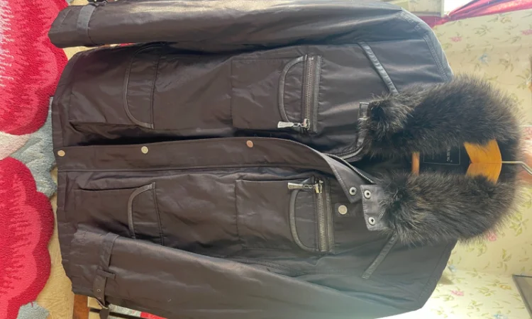 Пропонується нова зимова чоловіча куртка на продаж - фото № 1