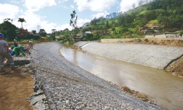 Строительство и монтаж каналов для водоснабжения - фото № 1