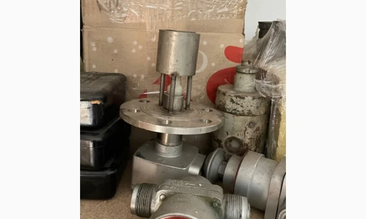 Датчик-реле уровня ПП-061 И О М в продаже - фото № 1