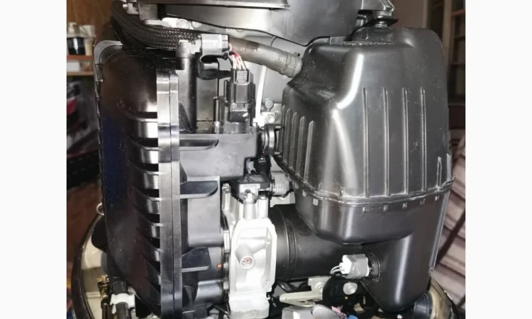 Лодочний мотор Suzuki DF - 140 у продажу - фото № 5