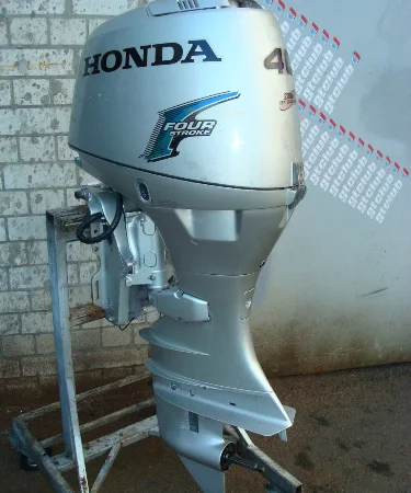 Продажа лодочного мотора Honda BF 40 в хорошем состоянии - фото № 2