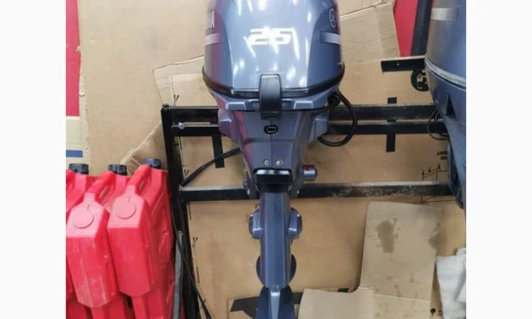 Продается лодочный мотор Yamaha - 25 б/у - фото № 3