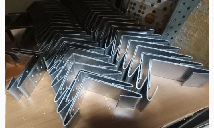 Універсальний куточок з ребром жорсткості 105х105х90 2мм - фото № 10