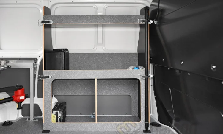 Оборудование фургона для перевозки агродронов - фото № 3