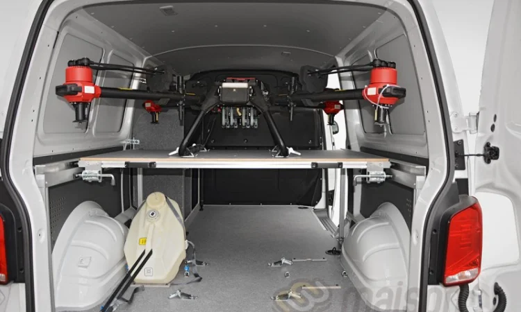 Оборудование фургона для перевозки агродронов - фото № 4