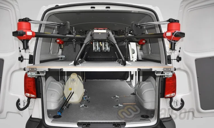 Оборудование фургона для перевозки агродронов - фото № 7