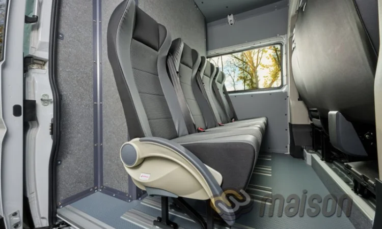 Переоборудование Peugeot Boxer для комфортного перевозки - фото № 4