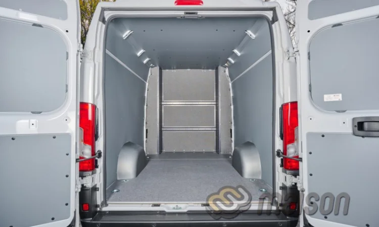 Переоборудование Peugeot Boxer для комфортного перевозки - фото № 6