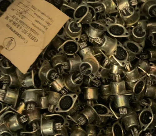 ОНЦ-ВГ-4-5/16-Р-М Низкочастотная розетка для объемного монтажа - фото № 1