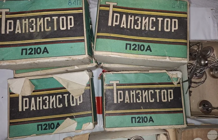 Транзистор П210А для устройств - фото № 1