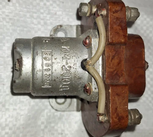 Контактор КМ-200Д-Е для дистанционного управления - фото № 1