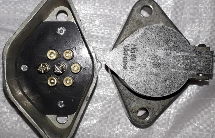 Розетка ПС-325 для електричних ланцюгів - фото № 1