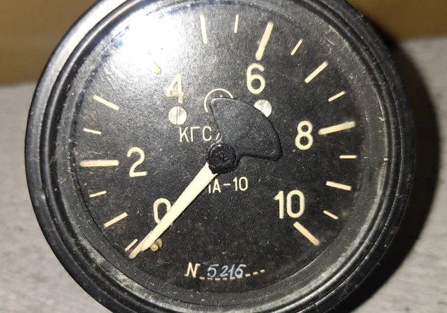 Авіаційний манометр МА-10 для вимірювання тиску - фото № 1