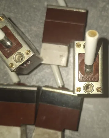 Перемикач В200К для електричних ланцюгів - фото № 1